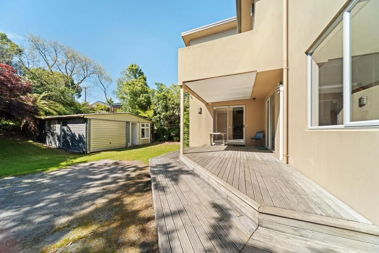 Holiday home Lakeside Vistas Magic - Rainbow Point Home Taupo